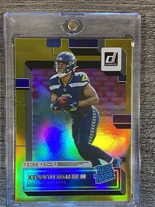 Kenneth Walker III RARE GOLD PREMIUM REFRACTOR RATED ROOKIE INVESTMENT CARD MINT