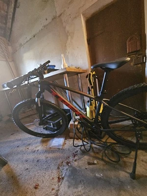 Trek 5 Marlin Mountainbike 29 Zoll Herren MTB Mountainbike Schwarz Top Zustand - Bild 1 von 4