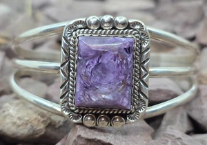 Brazalete Navajo Firmado Charoite Plata Esterlina Nativo Americano - Imagen 1 de 11