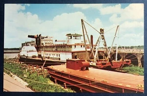 Postal Keokuk Iowa Mississippi River Drydock William S Mitchell Dredge c1969 - Imagen 1 de 2