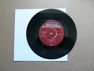 GEORDIE (BRIAN JOHNSON AC/DC) - DON'T DO THAT / FRANCIS WAS A ROCKER - 7" SINGLE - Image 1 of 4