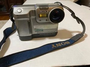 Sony Mavica MVC-FD83 1MP Disk Point & Shoot Camera Untested - Picture 1 of 6