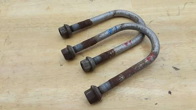 Freightliner Sprinter 2500 2019-2022 muelle de hoja trasero perno en U abrazadera de soporte OEM Foto 1 de 4