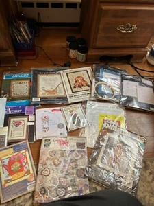 Neue Kreuzstich-Sets Menge 14 neue Dimensionen Janlynn Golden Bee Vogart Laune - Bild 1 von 15