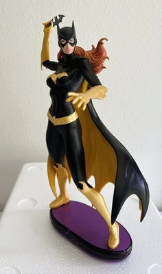 DC Direct — статуэтка Бэтгёрл на обложке из вселенной DC (Artgerm) - Изображение 1 из 4