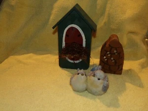 Lot of 2 Wooden Crafting Accent Pcs for Wreath Embellishment Garden Them + Bonus - Picture 1 of 10