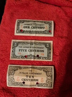 1940's THE JAPANESE Occupation GOVERNMENT BANK NOTES- LOT OF 3  1,5,10 Centavos - Image 1 of 4