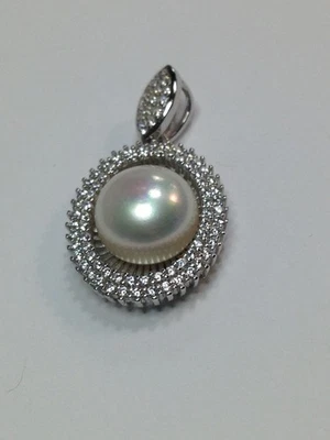 CIONDOLO IN ARGENTO 925 OVALE DOPPIO GIRO ZIRCONI E PERLA VERA (AMFP0157) - Immagine 1 di 3