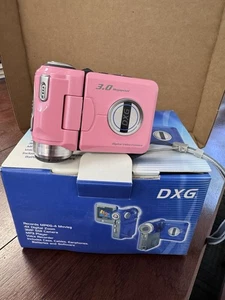 DXG DXG-305VP 16 MB Camcorder - Pink - Picture 1 of 3