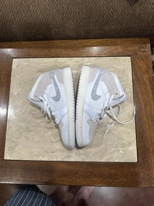 Nike Air Jordan 1 Mid Craft SE GS Juvenil Talla 7y Blanco Marrón Gris FB9142-120 - Imagen 1 de 7
