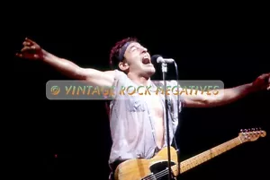 BRUCE SPRINGSTEEN Detroit luglio 1984 foto archivio qualità museo (8,5x11) RARA - Foto 1 di 1