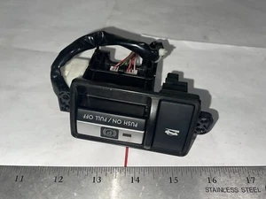 Interruptor electrónico de freno de mano Subaru Outback 2011 83321AA000 - Imagen 1 de 4