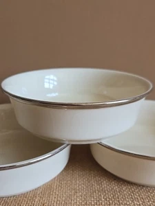 Lenox Porcelain "Solitaire" Fruit Bowl Set of 3 FIRST Quality 5 3/8" dia - Picture 1 of 5