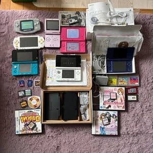 Game console and software bundle - Picture 1 of 20