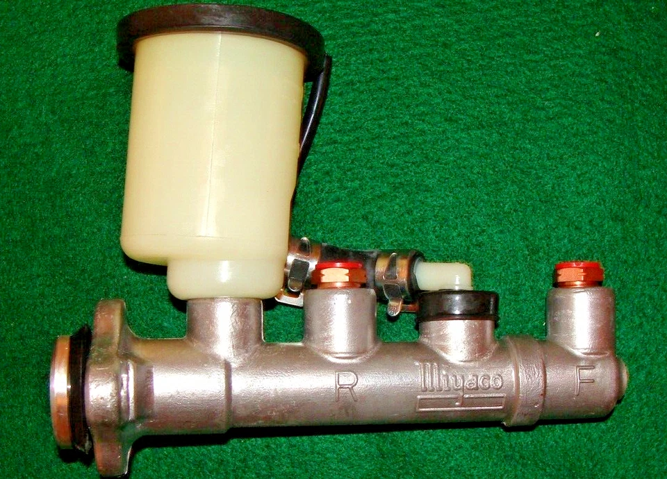 Cilindro mestre Coni-seal 101311 para Toyota Corolla 1980-82 furo 13/16" - Imagem 1 de 4