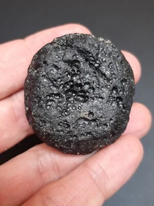 Tektit / Indochinit - 47,03g / 4,4 cm - Scheibenprimärform Schlagglas - Bild 1 von 11