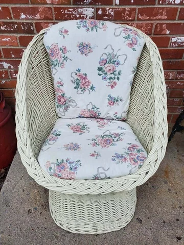 Vintage Rattan Wicker Chair Off White Back And Seat Cushions Cover