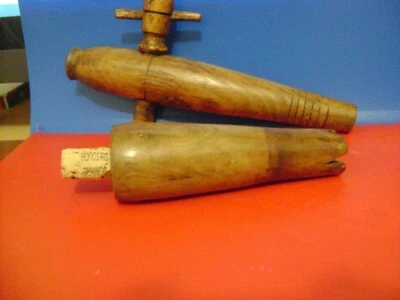 Ancien 1 Robinet pour tonneaux et  1 Bonde à réduire pour bouchon. TONNELIER,V - Photo 1/4