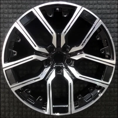 BMW 740i 20 Inch Machined OEM Wheel Rim 2023 To 2024 - Image 1 of 1