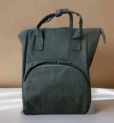 Mochila de viaje con bolsa de pañales aislada de nailon gris con correas ajustables bolsillos NUEVA Foto 1 de 3