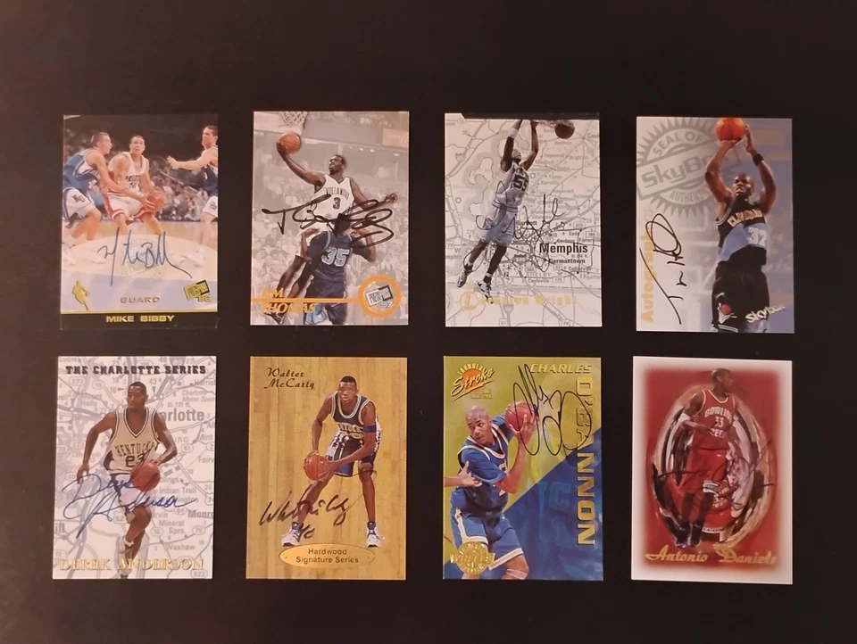 Lot of 8 90's Basketball Autos - Mike Bibby- Late Lorenzen Wright, Several NM+ - Image 1 of 4