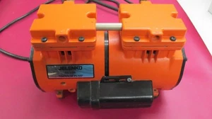 Jelenko Oil-Less Vacuum Pump - Picture 1 of 3