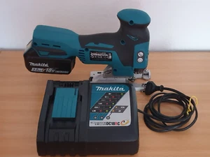 Makita Akku Pendelhub-Stichsäge DJV 181 BL mit Akku und Ladegerät - Bild 1 von 19