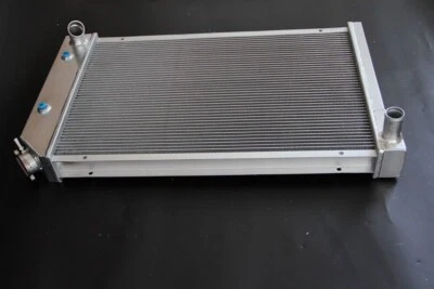 For 1977-1982 Chevrolet Corvette C3 5.7L 5.0L V8 305 350 3-Row Radiator Aluminum Foto 1 de 4