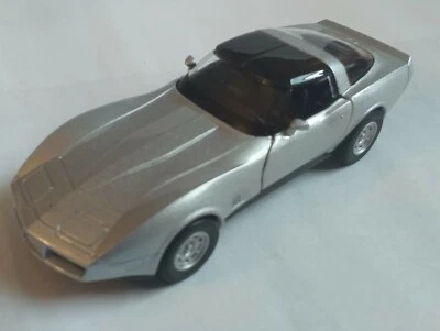 CHEVROLET CORVETTE. gris métal.  Welly . neuf dans sa boite - Photo 1/2