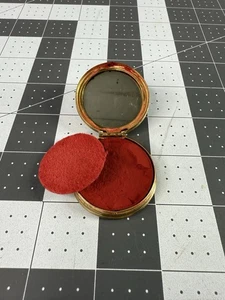Vintage Powder Compact 1930’s Marie Earl Brass Rouge Compact Beautiful RED - Bild 1 von 6