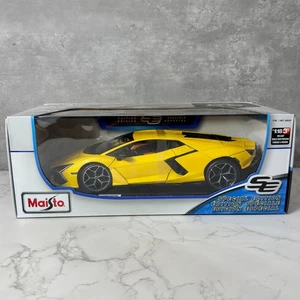 MAISTO 1:18 Escala - Lamborghini Revuelto Amarillo - Modelo de coche fundido a presión - Imagen 1 de 5