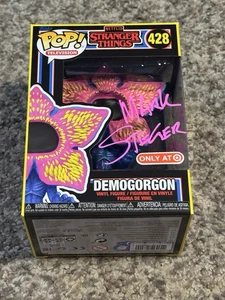 Funko: Demogorgon #428 Blacklight ~ Mark Steger signed & „The Demogorgon“ ~ JSA - Bild 1 von 6