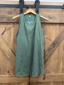 Shebird Women’s The Freedom Racerback Tank with built-In Bra Size 9 Green New - Picture 1 of 5
