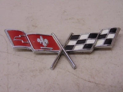 GM 1975 - 1979 CHEVROLET CORVETTE DOOR LID FLAG EMBLEM  - Image 1 of 2