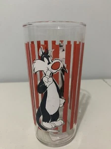 Sylvester Looney Tunes Tall Glass 6” Red Stripes Vintage - Picture 1 of 2