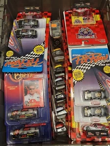 hot wheels/matchbox NASCAR (T-22) random assortment in the packs - Picture 1 of 23