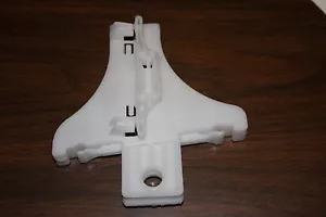 VW Passat Window Regulator Clip REAR RIGHT (passenger side) WITH PEGS from MI - Picture 1 of 3