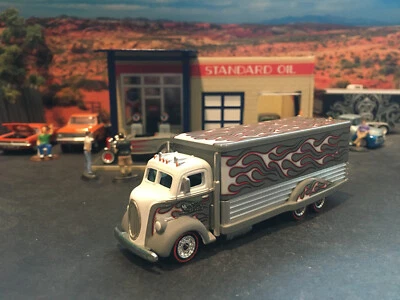 1:64 Hot Wheels LE Petersen's Automotive Museum 1938 38 Ford COE Box Truck Gray - Image 1 of 4