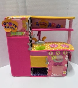 2010 Groovy Girl Doll Furniture GROOVYLICIOUS DELICIOUS KITCHEN Manhattan Toy - Picture 1 of 12