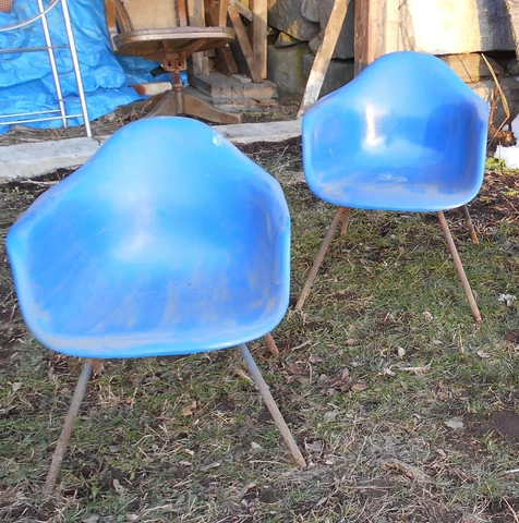 PAIR MID CENTURY MODERN BLUE FIBERGLASS SHELL ARMCHAIRS Cover