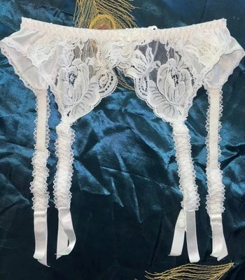 Vintage Victorias Secret Gold Label White Lace Stretch Adjustable Garter Belt OS - Image 1 of 4