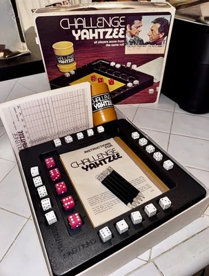 Desafío Yahtzee Pareja Extraña 1974 Juego Tony Randall Jack Klugman COMPLETO Foto 1 de 3