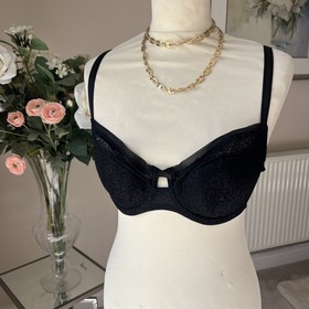 Triumph Beauty-Full Essential Underwired Bra Lingerie black  34D BNWot (b5)