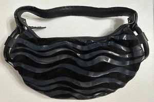 Sondra Roberts Negro Ondulado Imitación Gamuza Cuero Bolso de Hombro Cartera Diseñador Bolso de Mano - Imagen 1 de 8