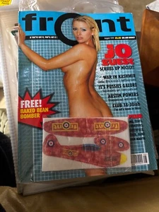 FRONT Magazine UK Jo Guess Austin Powers Kashmiri War Fashion Politics - Foto 1 di 2