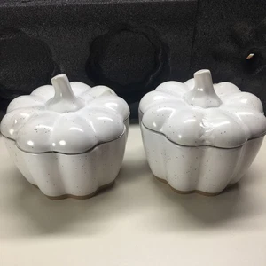 Threshold Pumpking Stoneware Serving Bowls With Lids Cream Lot Of 2 New - Picture 1 of 5