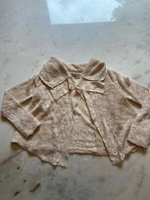 Cardigã pequeno infantil creme marca sorte  - Imagem 1 de 3