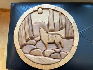 Intarsia Western Red Cedar B.C. Wood Wolf Wall Plaque by John & Myrna Dobmeier. - Picture 1 of 9