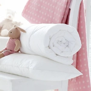 Juego de almohada edredón cama nórdica ligera 7,5 Tog Junior ropa de cama infantil antialérgica - Imagen 1 de 1