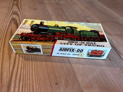  "CITY of TRURO" GWR 4-4 -0 Loco MODEL VINTAGE AIRFIX- OO Gauge Unmade KIT-Boxed - Image 1 of 4